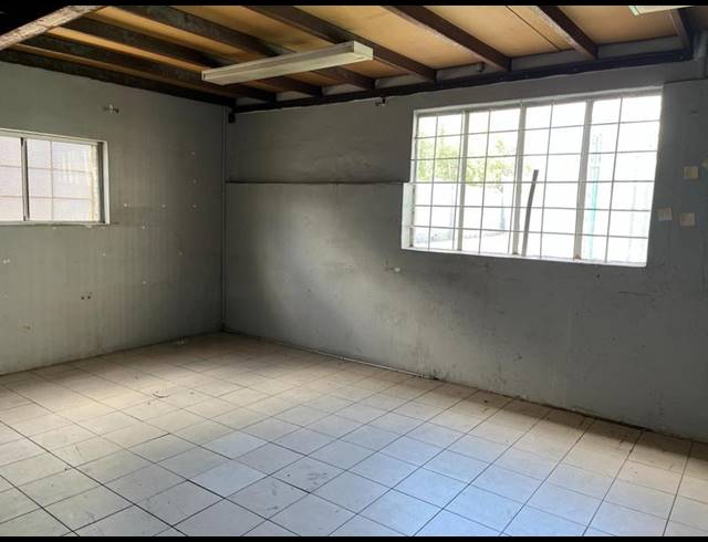 INDUSTRIAL PROPERTY TO RENT IN EPPING
